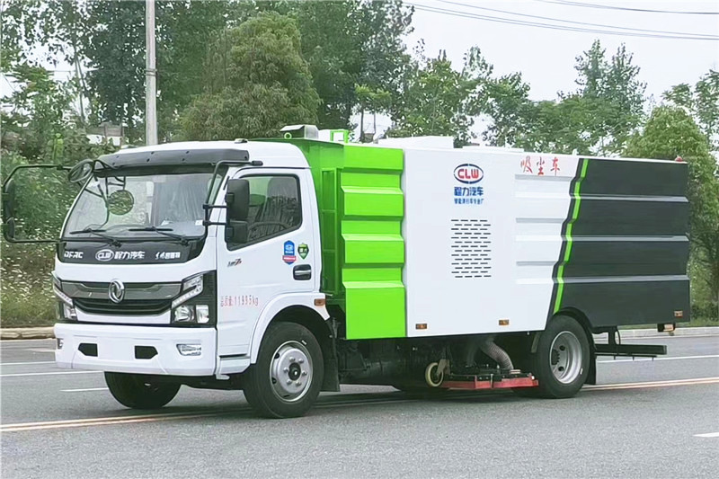 國(guó)六東風大多利卡8方 吸塵車